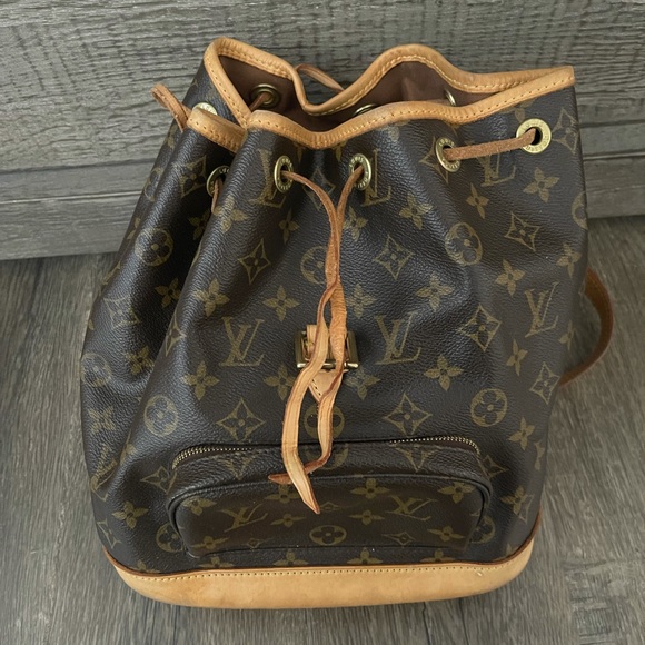 Louis Vuitton Montsouris Backpack MM Monogram LV Bag - Picture 13 of 13